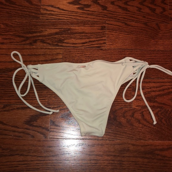 Bikini bottoms - Picture 3 of 3